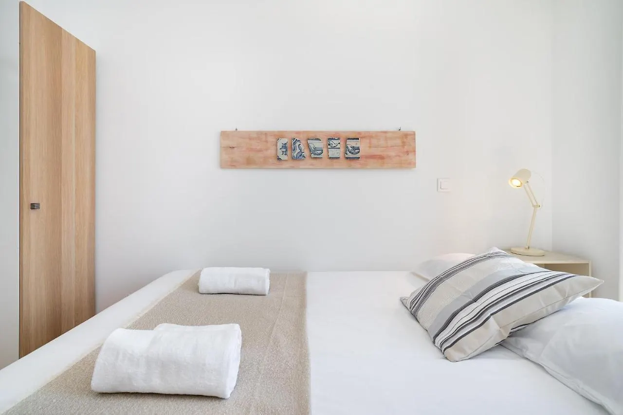 Modern Lisbon Apartments By Soulplaces