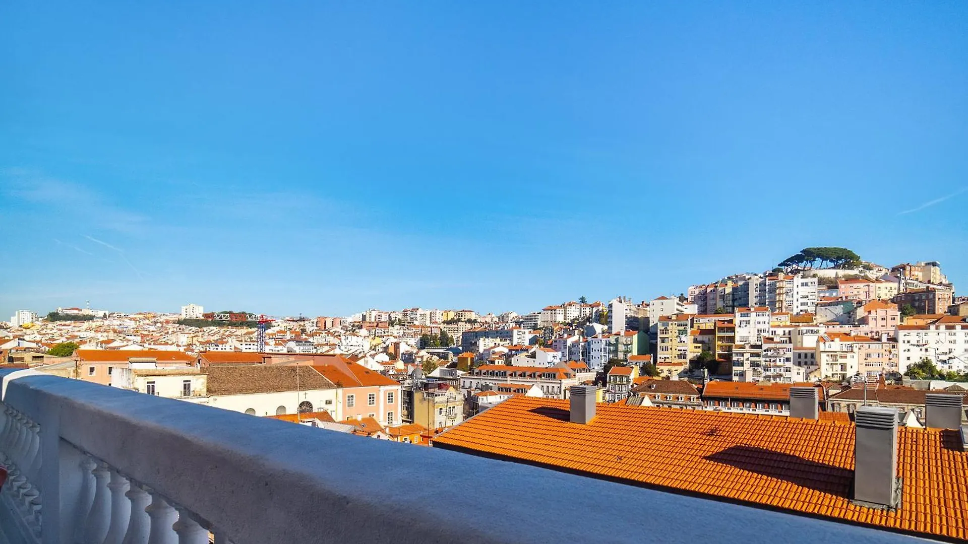 Modern Lisbon Apartments By Soulplaces
